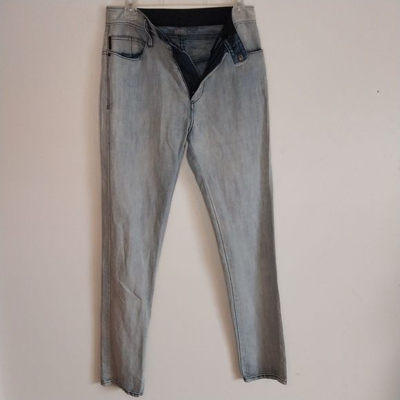 Men's Armani Exchange AX Slim Fit Light Blue Jeans - Size 28/30 - Picture 5 of 7